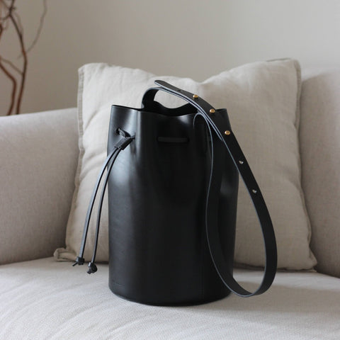 Leather bucket bag black